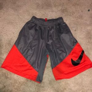 Nike Boys Basketball shorts - Size XS - Dri Fit